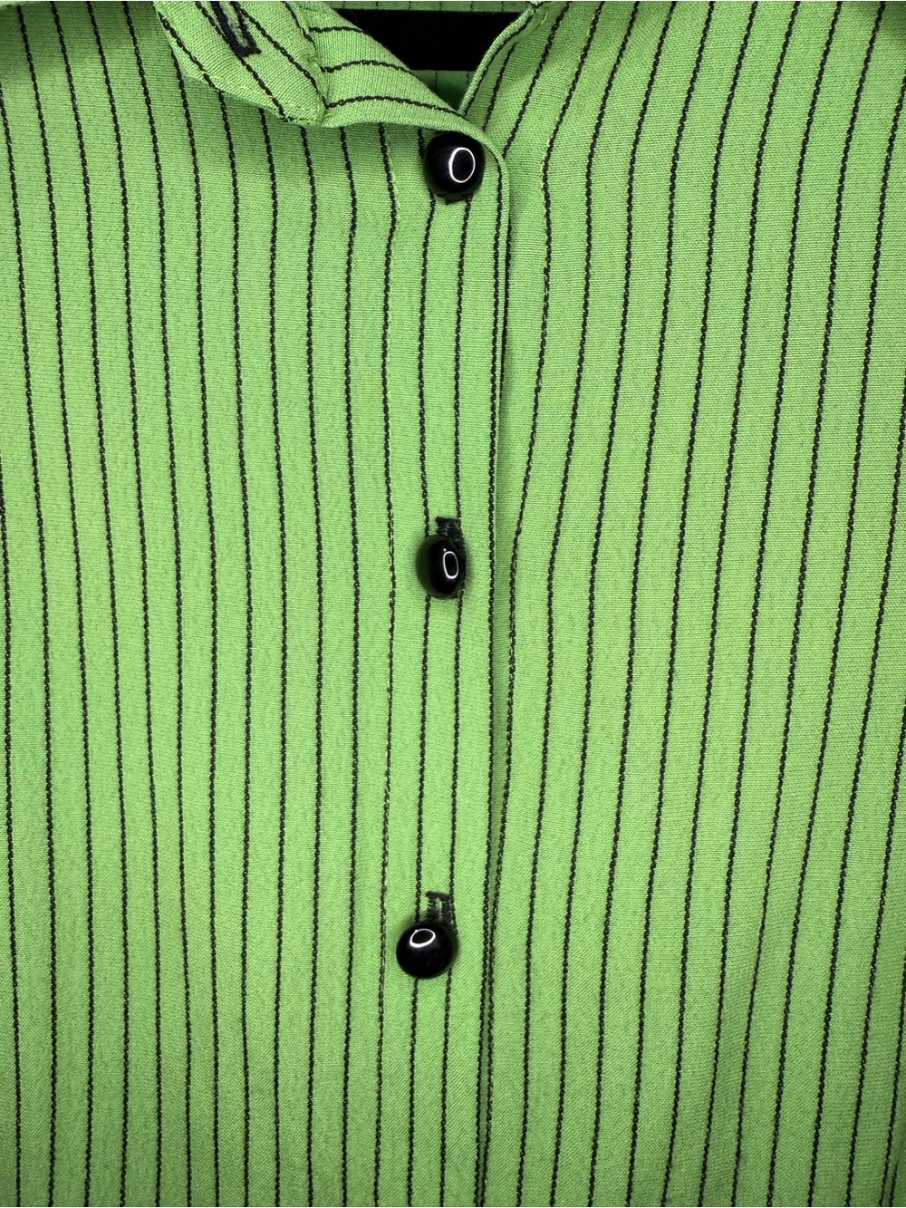Green Ribbed Button-Up Shirt - Picture 5 of 7